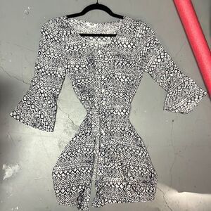 xs Jack by BB DAKODA Blue + White Peplum Style Mini Dress